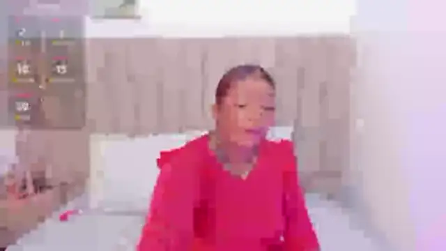Snapshot of Afrodita_de_amor chatting on October 23, 11:42 am Afrodita de amor online show from October 23, 11:42 am