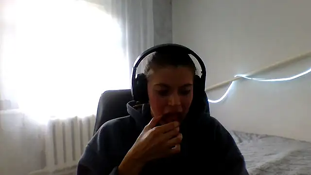 CutieAnny online show from September 12, 4:34 am