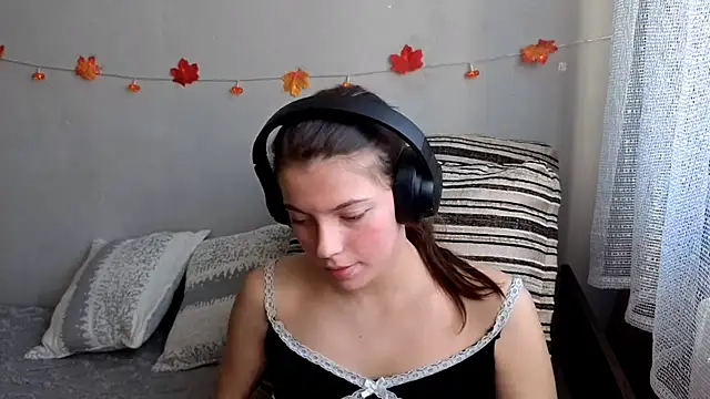 CutieAnny online show from October 20, 4:57 am