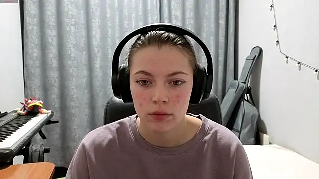 CutieAnny online show from April 22, 9:05 pm