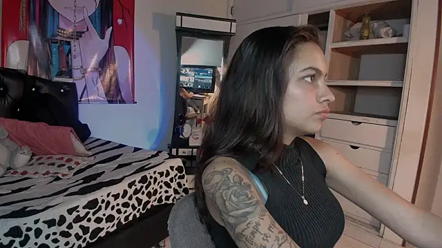 Skylovershot online show from October 22, 7:35 pm