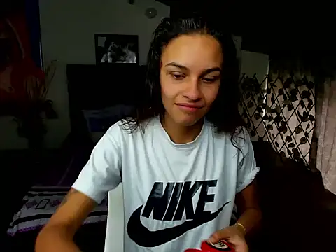 Skylovershot online show from December 2, 1:39 pm