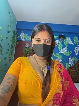 Snapshot of V-Hot-Sweti chatting on April 30, 10:10 am V-Hot-Sweti online show from April 30, 10:10 am