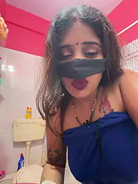 Snapshot of V-Hot-Sweti chatting on July 4, 2:56 pm V-Hot-Sweti online show from July 4, 2:56 pm