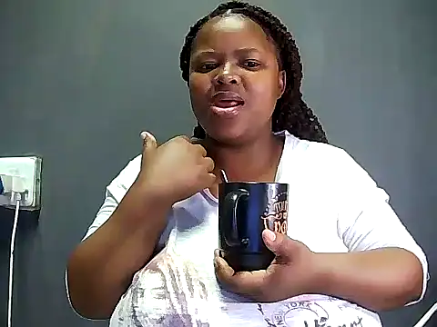 Snapshot of MegaBustyQueen chatting on September 10, 9:26 pm MegaBustyQueen online show from September 10, 9:26 pm