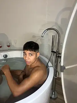 eduin069 online show from September 25, 10:13 pm