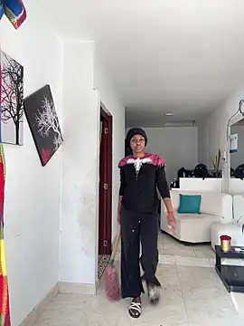 Snapshot of zaracollins01 chatting on October 2, 12:12 pm zaracollins01 online show from October 2, 12:12 pm