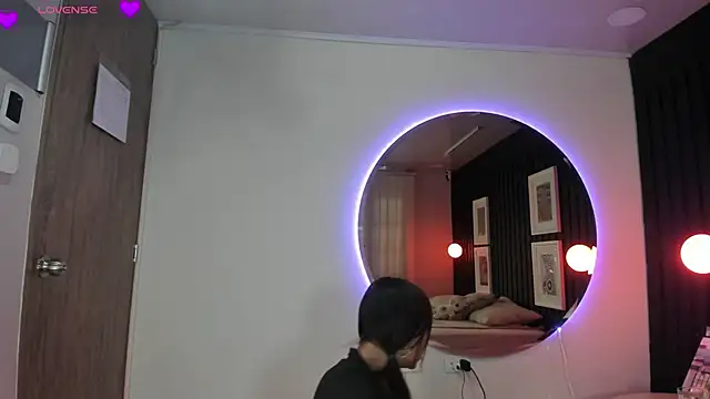 Manelyk evanss  online show from April 14, 4:57 pm