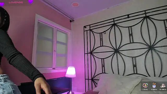 Manelyk evanss  online show from April 21, 6:12 pm