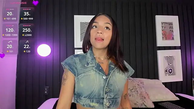 Snapshot of Manelyk_evanss_ chatting on April 29, 1:15 pm Manelyk evanss online show from April 29, 1:15 pm
