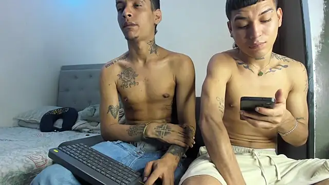 twinkDuohot online show from April 9, 6:02 am