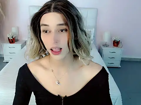 Snapshot of samantha_bliss chatting on October 23, 12:04 pm samantha bliss online show from October 23, 12:04 pm