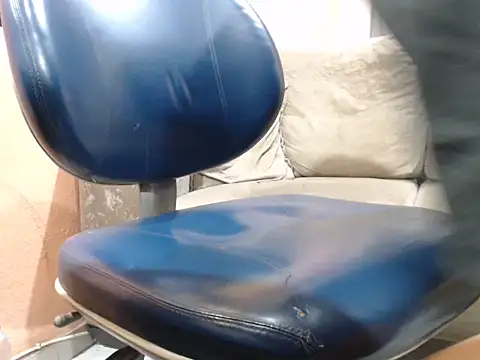 Snapshot of _not- chatting on September 25, 7:50 pm not- online show from September 25, 7:50 pm