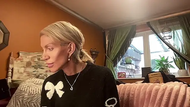 xl uk top trans online show from January 10, 11:23 am