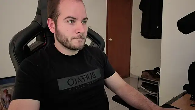 Paul00474 online show from November 5, 10:21 pm