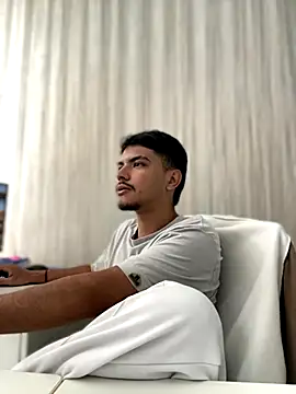 Snowlann online show from September 29, 4:45 pm