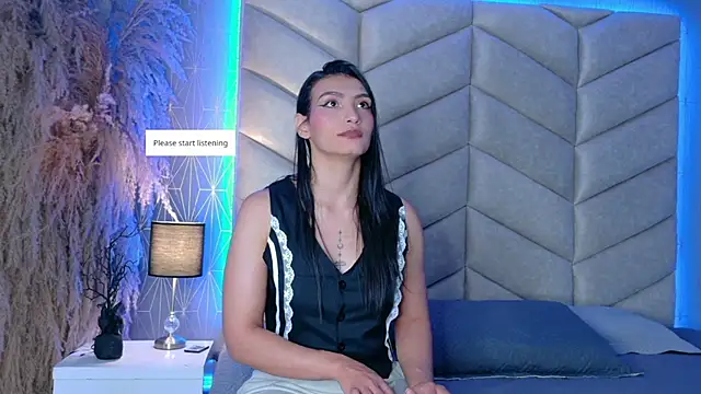 Snapshot of samiradoll chatting on October 3, 3:47 am samiradoll online show from October 3, 3:47 am