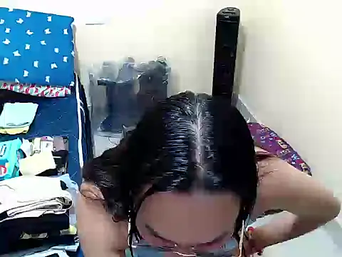 missblu online show from November 8, 4:12 am