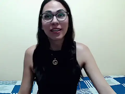 missblu online show from December 1, 2:44 pm