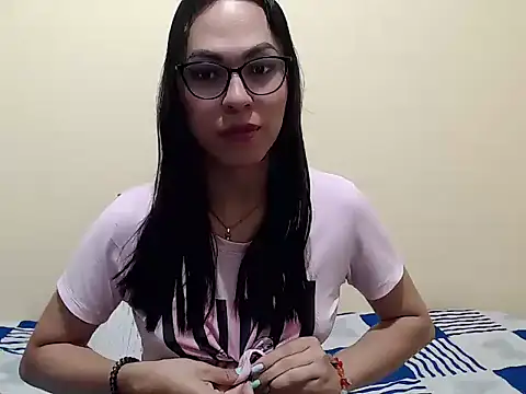 missblu online show from December 5, 3:26 am