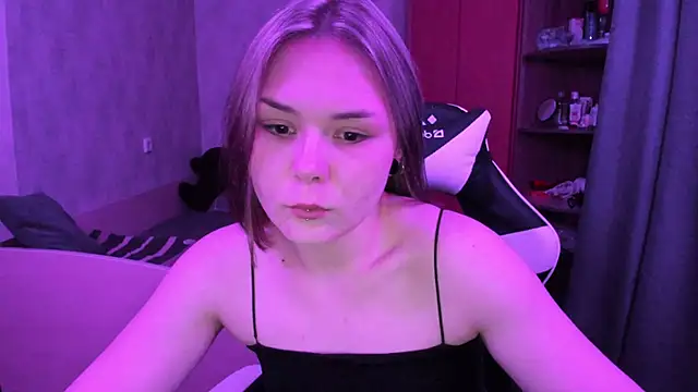 Snapshot of Sophi_gi chatting on October 20, 3:34 pm Sophi gi online show from October 20, 3:34 pm