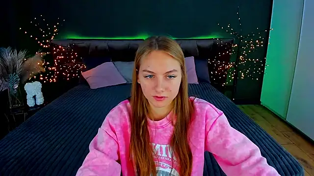 MilaAddams online show from November 15, 6:44 am