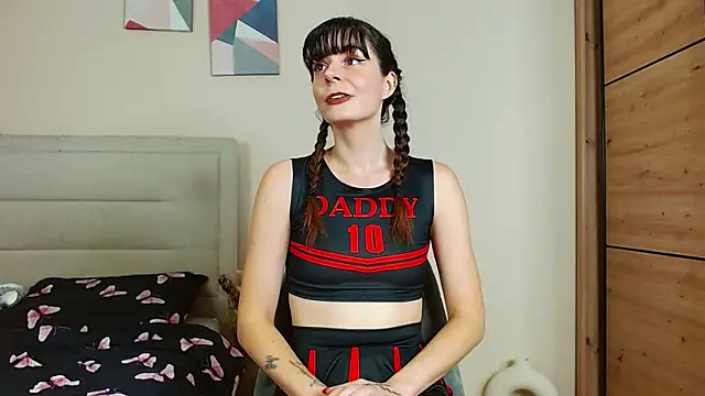 YrsaDupont online show from September 9, 5:29 am