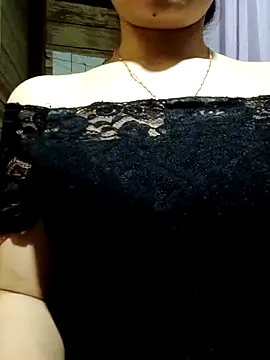Snapshot of LucyyLy chatting on October 12, 11:42 am LucyyLy online show from October 12, 11:42 am