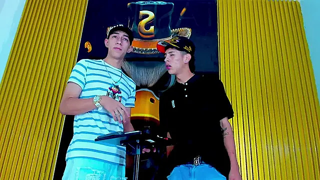 Snapshot of Dante_Brown1_ chatting on October 17, 8:44 pm Dante Brown1 online show from October 17, 8:44 pm