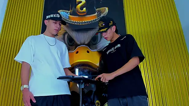 Snapshot of Dante_Brown1_ chatting on October 19, 9:04 pm Dante Brown1 online show from October 19, 9:04 pm