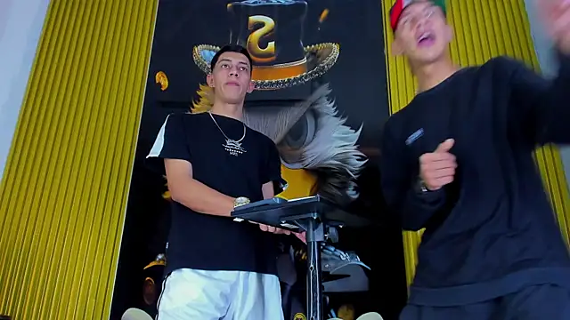 Snapshot of Dante_Brown1_ chatting on October 27, 8:24 pm Dante Brown1 online show from October 27, 8:24 pm