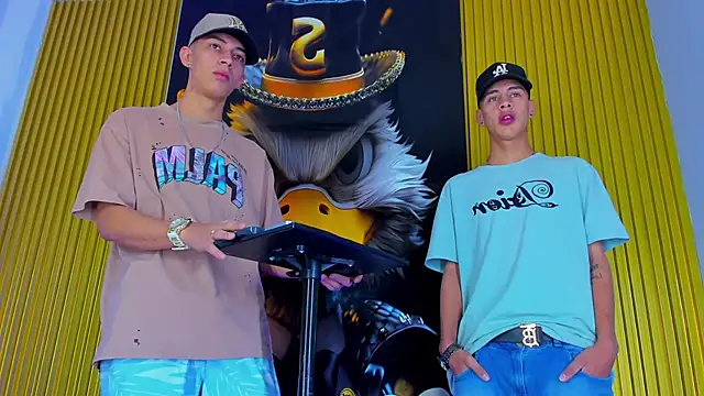 Snapshot of Dante_Brown1_ chatting on November 14, 9:35 pm Dante Brown1 online show from November 14, 9:35 pm