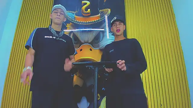 Snapshot of Dante_Brown1_ chatting on December 3, 5:15 am Dante Brown1 online show from December 3, 5:15 am