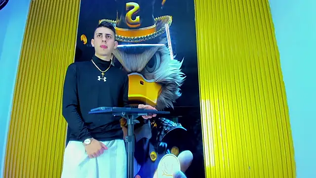 Snapshot of Dante_Brown1_ chatting on December 14, 3:56 am Dante Brown1 online show from December 14, 3:56 am