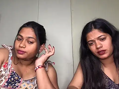 HoleyCoupon online show from January 9, 5:15 pm