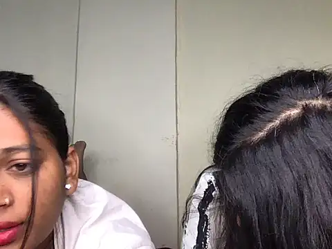 HoleyCoupon online show from January 10, 3:03 pm