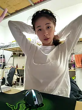 Snapshot of Luck-Sally chatting on October 16, 1:50 am Luck-Sally online show from October 16, 1:50 am