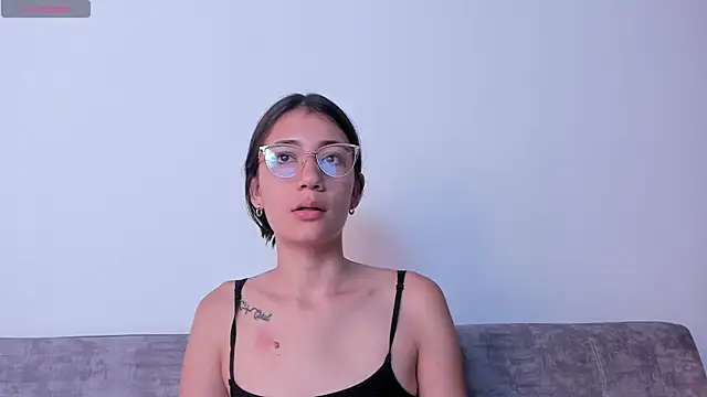 Snapshot of catalella_0 chatting on June 27, 11:48 am catalella 0 online show from June 27, 11:48 am