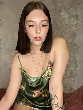 MiaMrazz online show from October 22, 5:02 pm