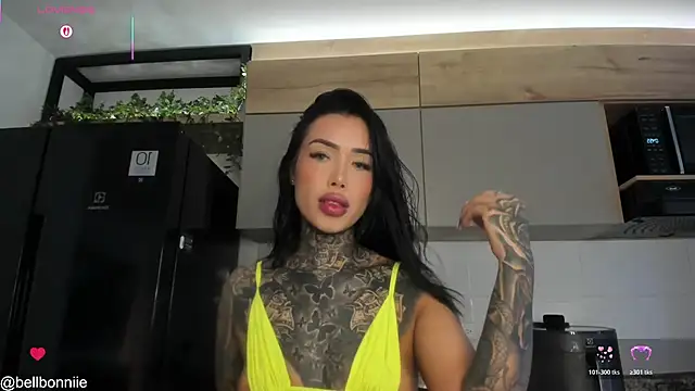 belllbonniie online show from April 24, 7:16 pm