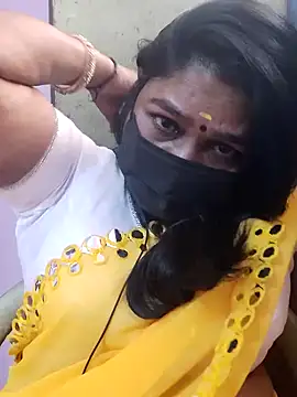 Snapshot of Tamil_Azhaghi25 chatting on January 7, 5:54 am Tamil Azhaghi25 online show from January 7, 5:54 am