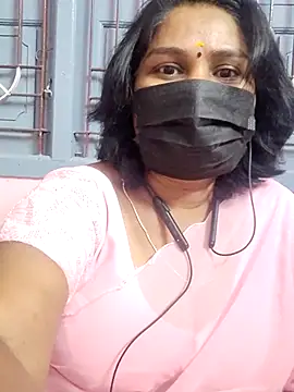 Snapshot of Tamil_Azhaghi25 chatting on May 15, 5:20 pm Tamil Azhaghi25 online show from May 15, 5:20 pm