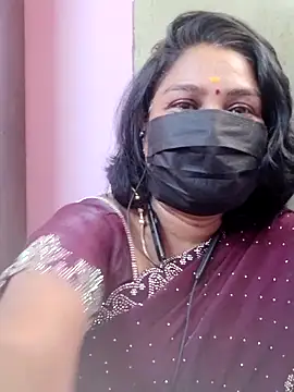 Snapshot of Tamil_Azhaghi25 chatting on May 19, 5:47 am Tamil Azhaghi25 online show from May 19, 5:47 am