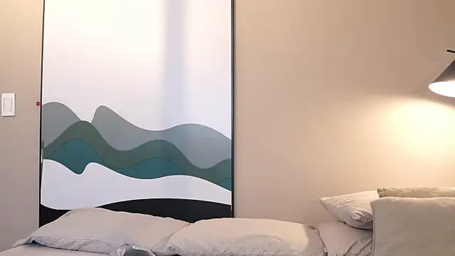 Tayler Kim online show from February 8, 6:44 pm