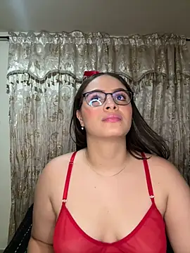 Tayler Kim online show from April 23, 6:54 pm