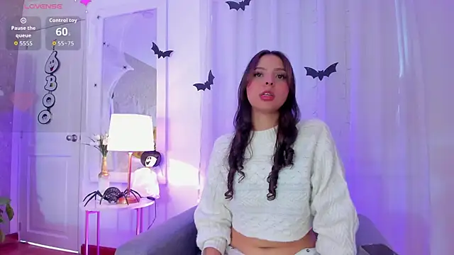 AnniieCooper online show from October 27, 1:37 pm