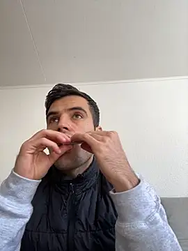 dino2603 online show from November 3, 12:17 pm