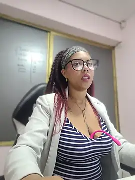 gigi1326 online show from July 31, 4:34 am