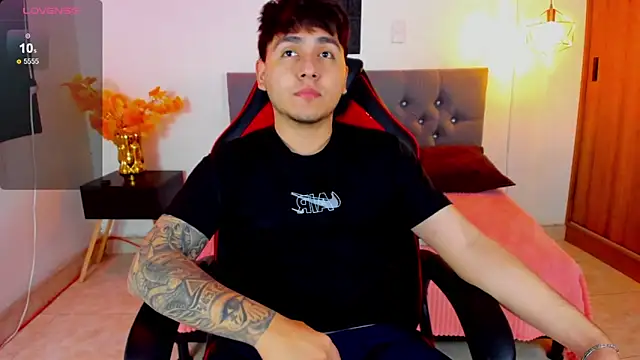 Nicolas James Sc online show from February 21, 12:50 pm