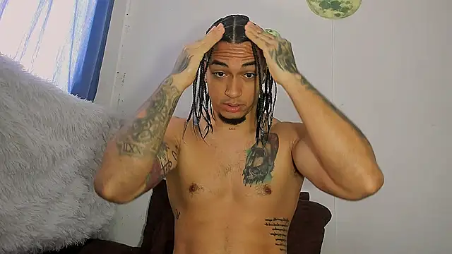 Snapshot of magic_mike_26 chatting on April 26, 1:42 pm magic mike 26 online show from April 26, 1:42 pm